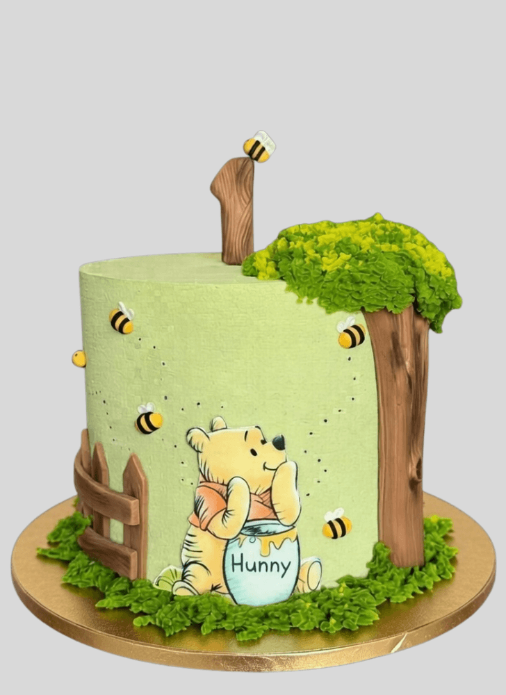 Pretty Winnie the Pooh Cake
