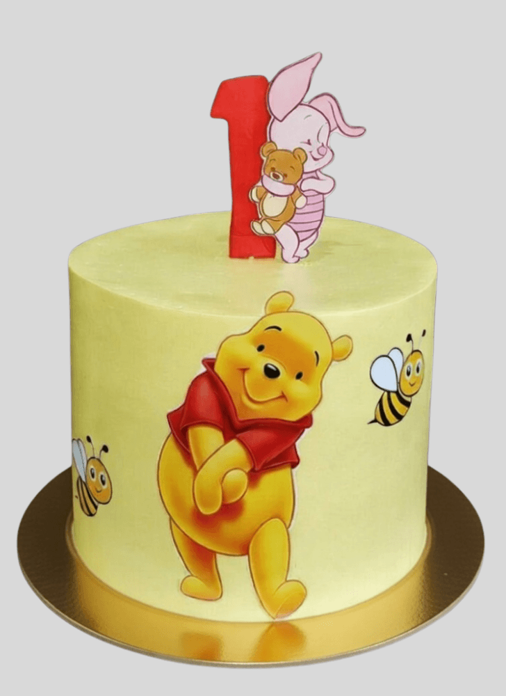 Resplendent Winnie the Pooh Cake