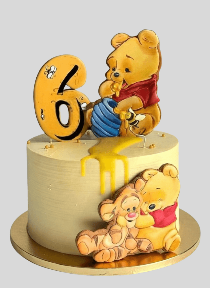 Superb Winnie the Pooh Cake