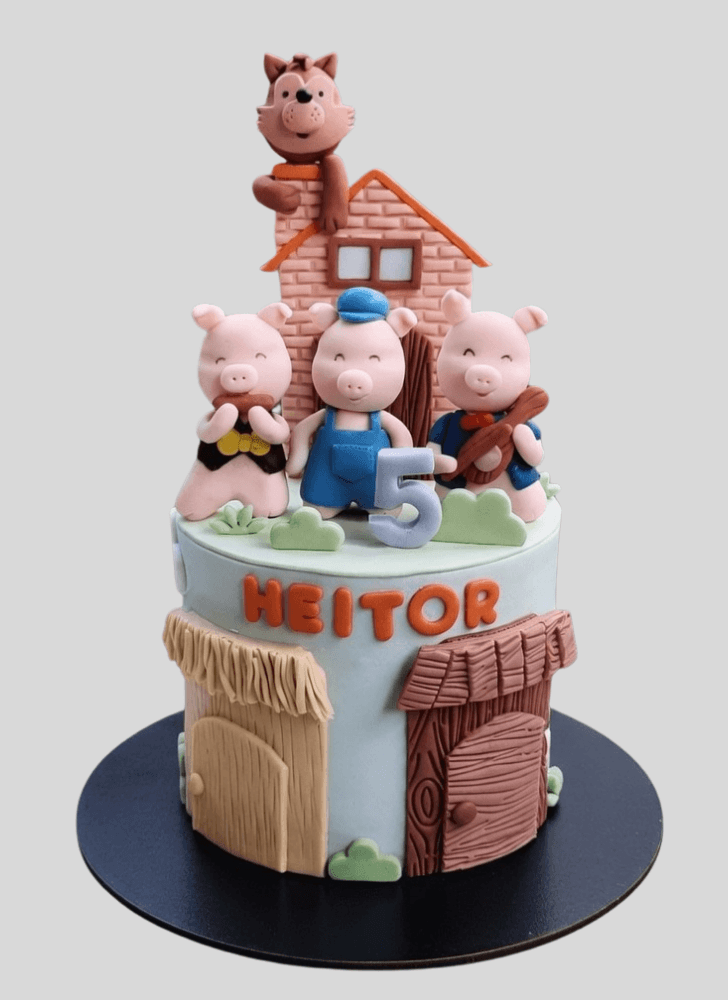 Fair Three Little Pigs Cake