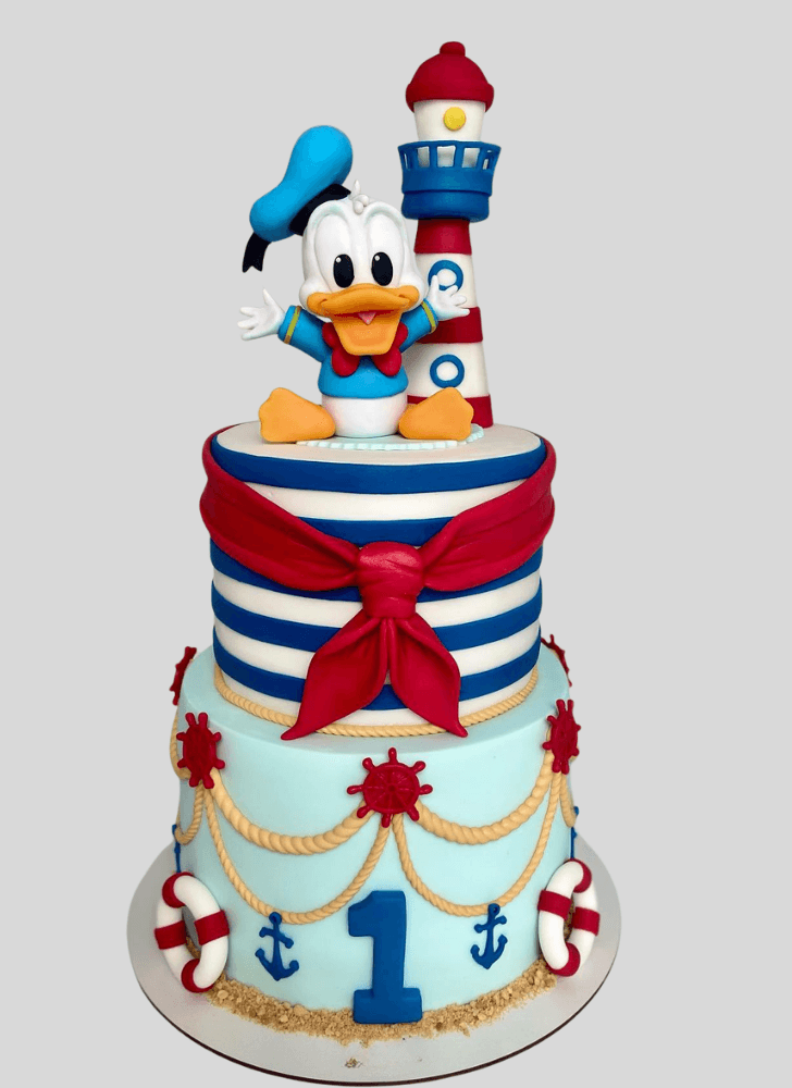 Fetching Donald Duck Cake
