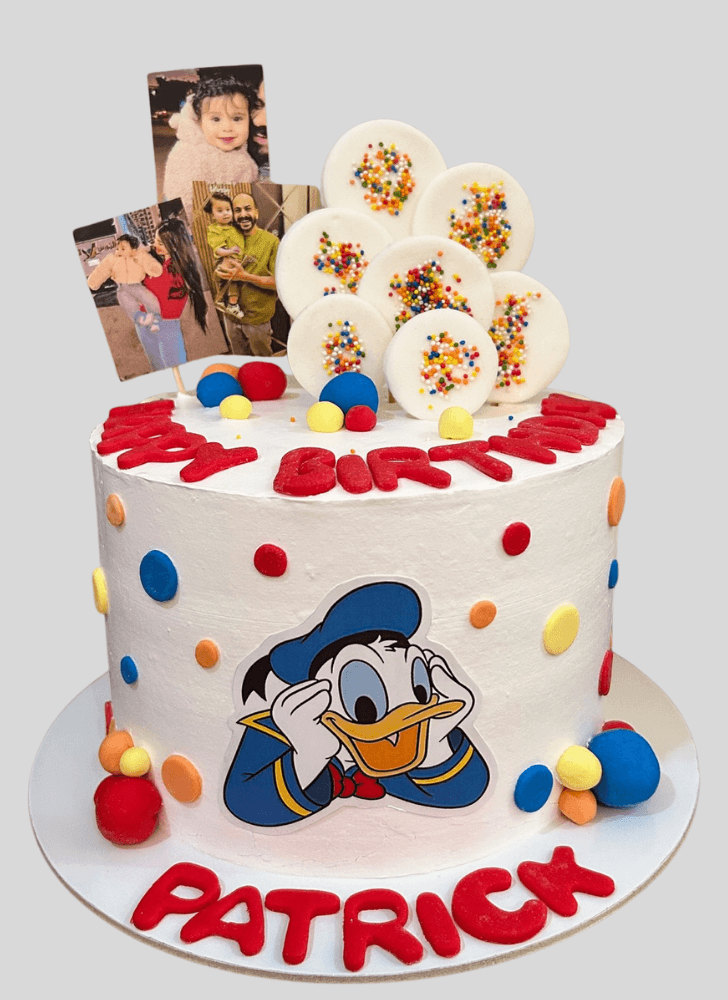 Fine Donald Duck Cake