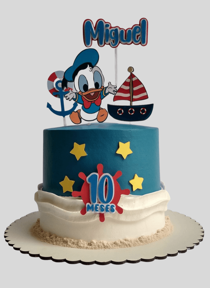 Pretty Donald Duck Cake