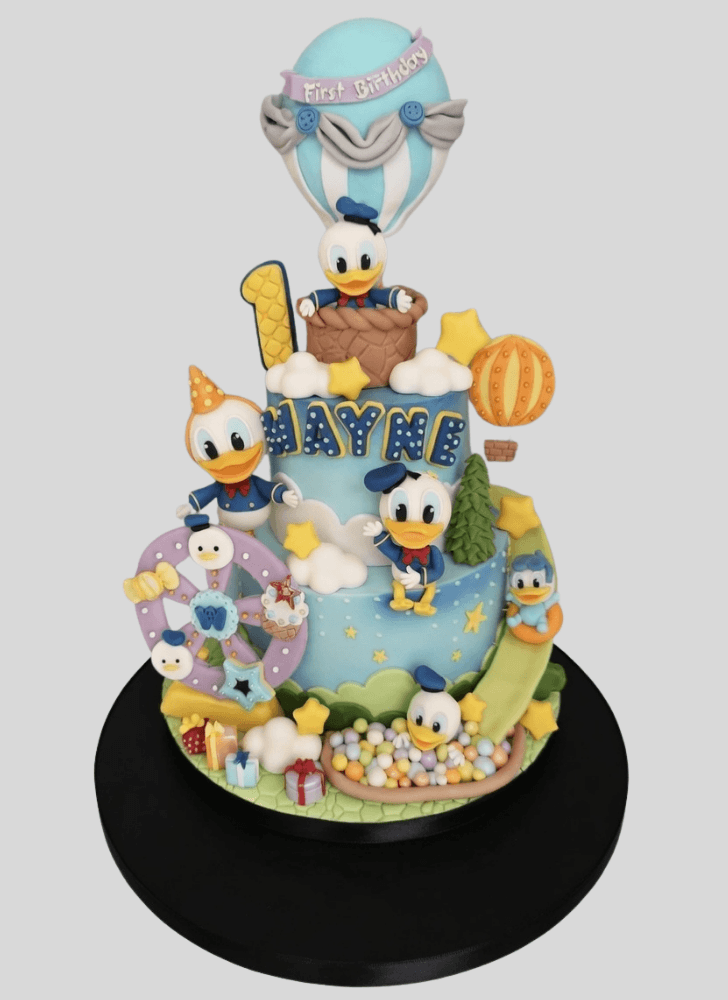 Slightly Donald Duck Cake
