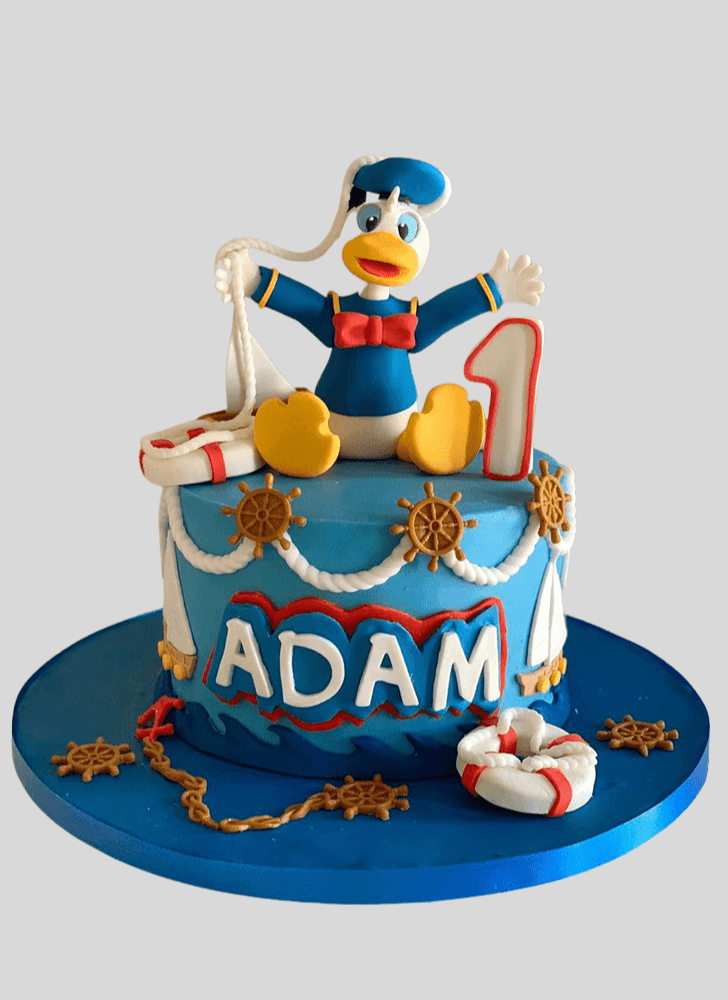 Superb Donald Duck Cake