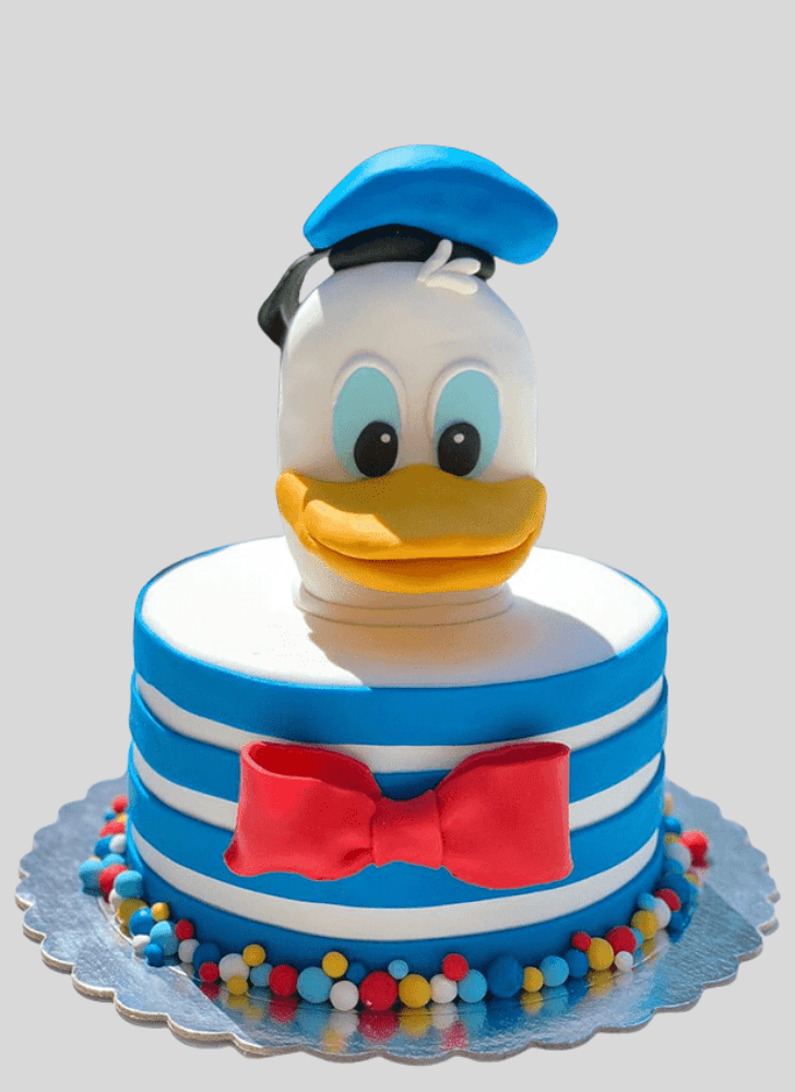 Wonderful Donald Duck Cake Design