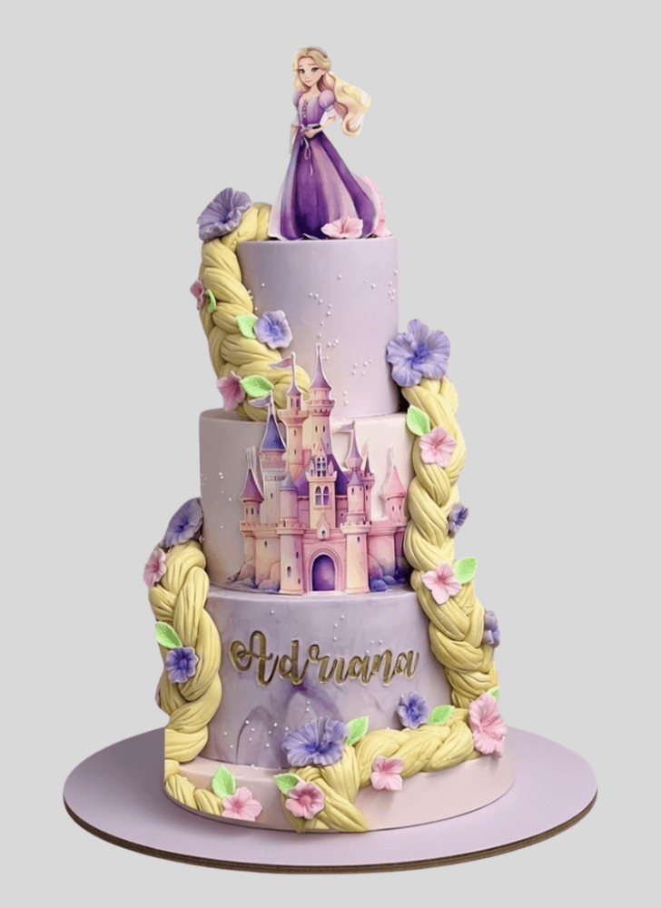 Comely Tangled Cake