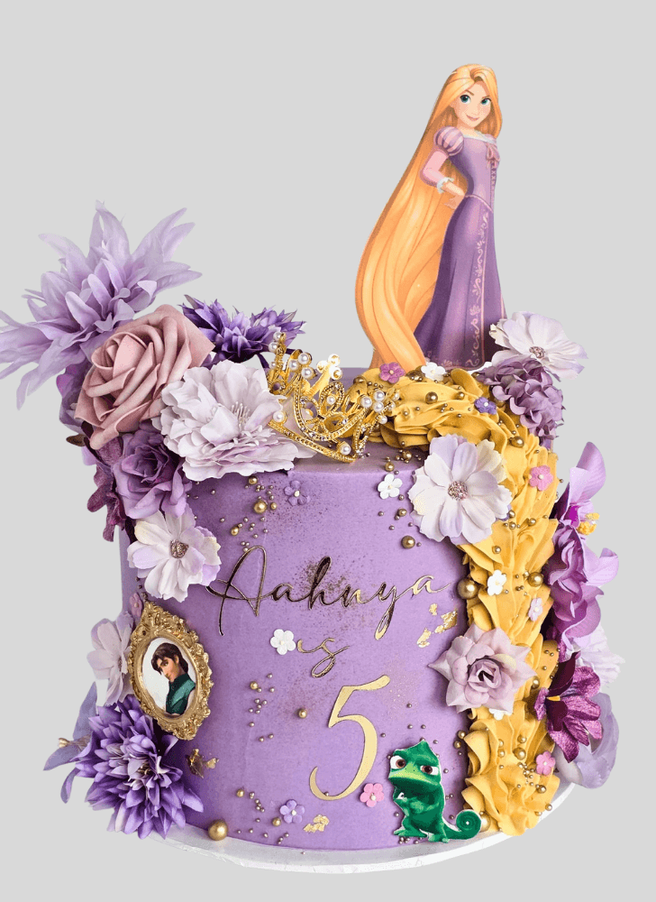 Mesmeric Tangled Cake