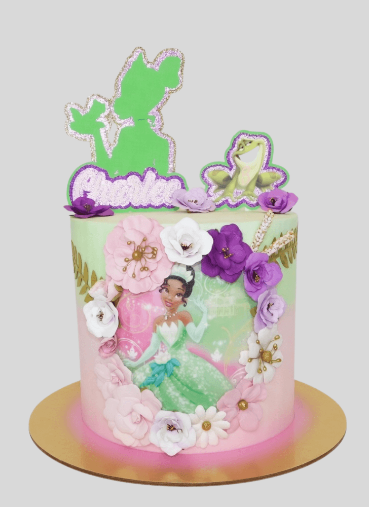 Grand The Princess and the Frog Cake