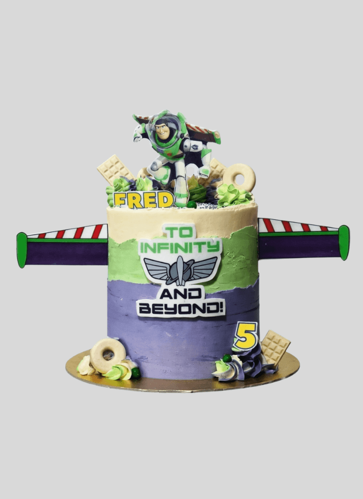 Adorable Buzz Lightyear Cake