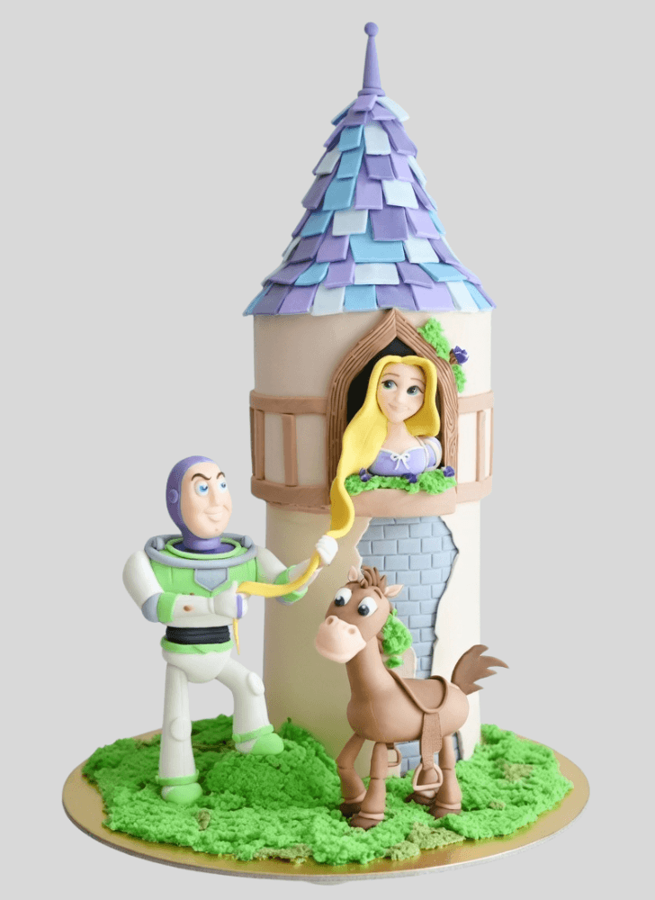 Beauteous Buzz Lightyear Cake