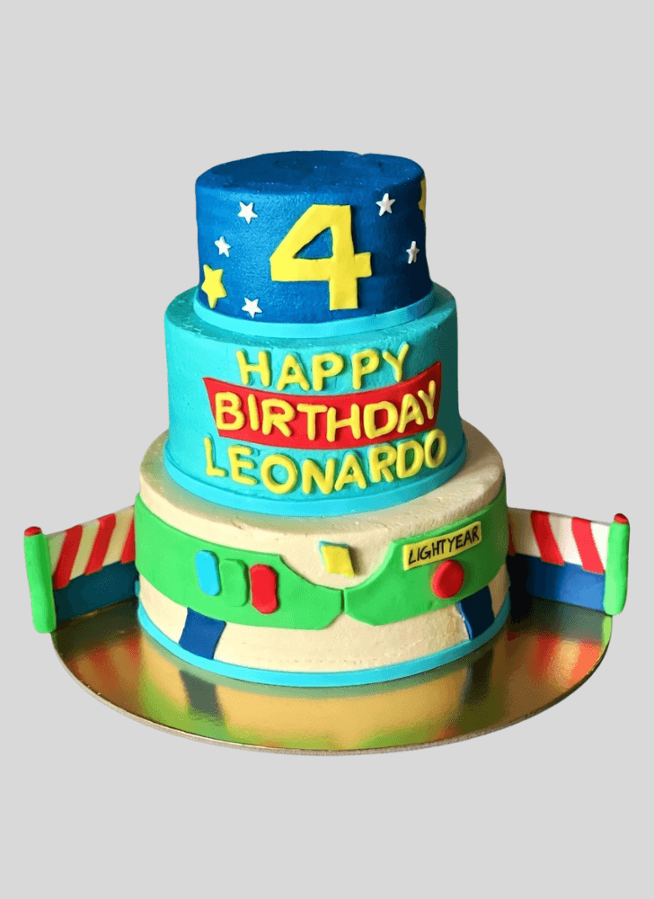 Cute Buzz Lightyear Cake
