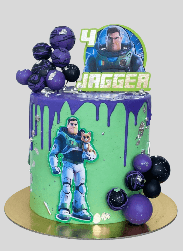 Delicate Buzz Lightyear Cake