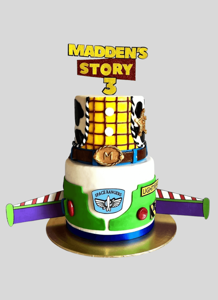Fascinating Buzz Lightyear Cake