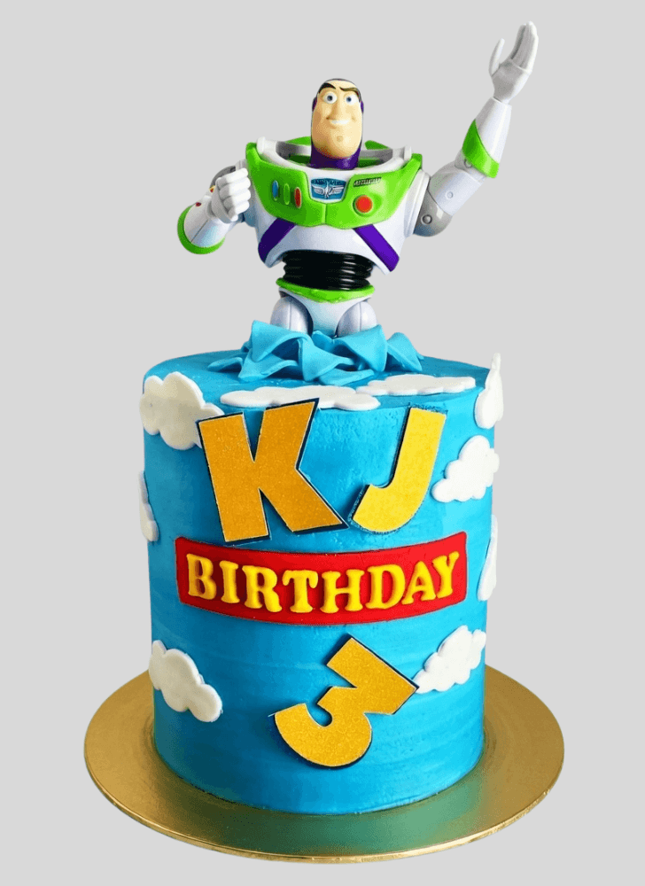 Graceful Buzz Lightyear Cake