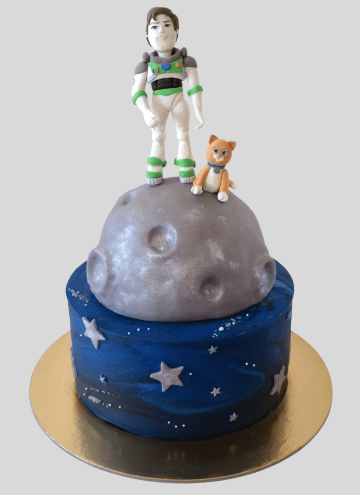 Inviting Buzz Lightyear Cake