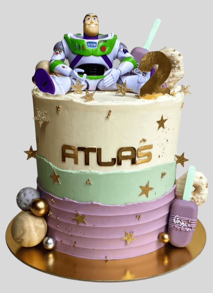 Pretty Buzz Lightyear Cake