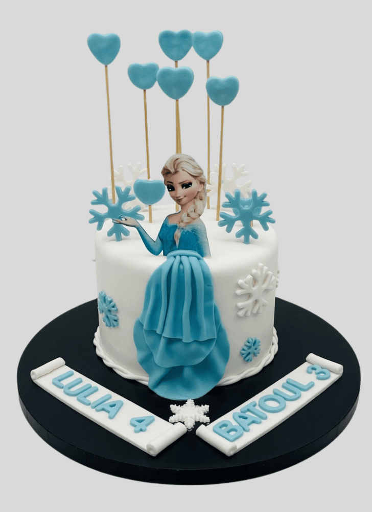 Adorable Disneys Elsa Cake