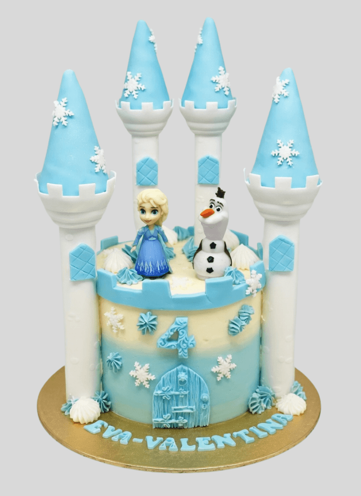 Inviting Disneys Elsa Cake