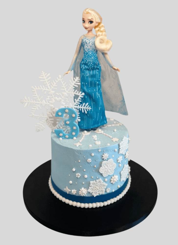 Stunning Disneys Elsa Cake