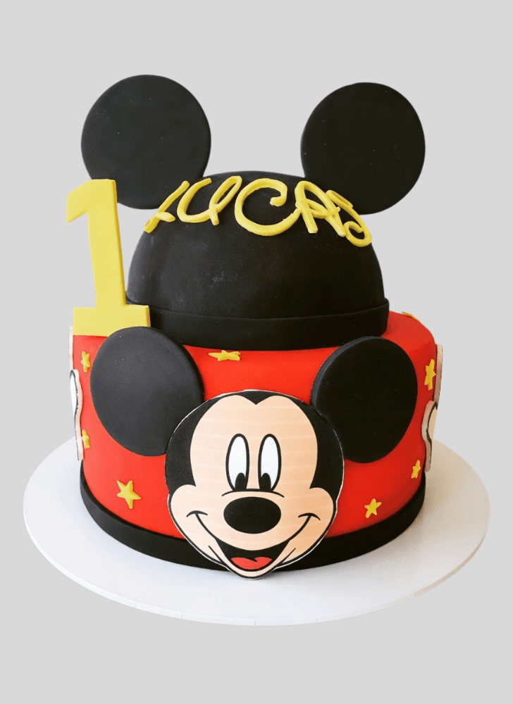 Gorgeous Micky Mouse Cake