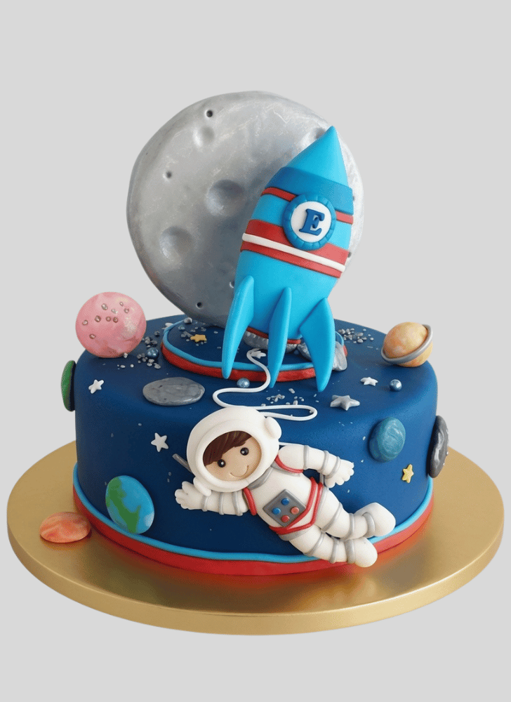 Good Looking Rocket Cake