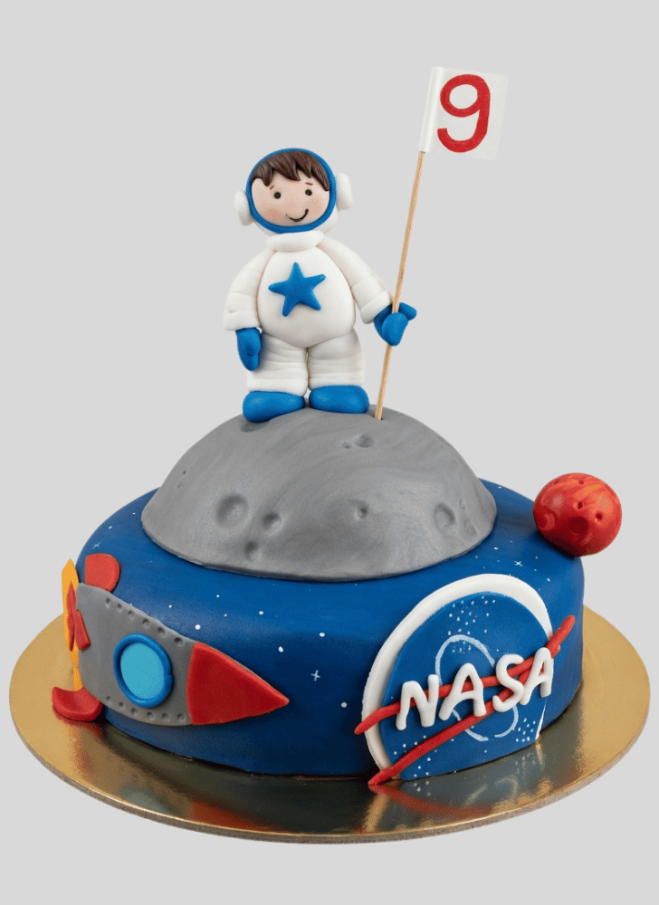 Nice Rocket Cake