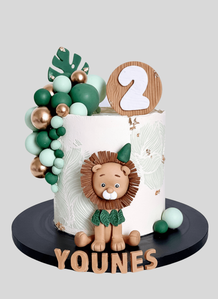 Comely Lion Cake