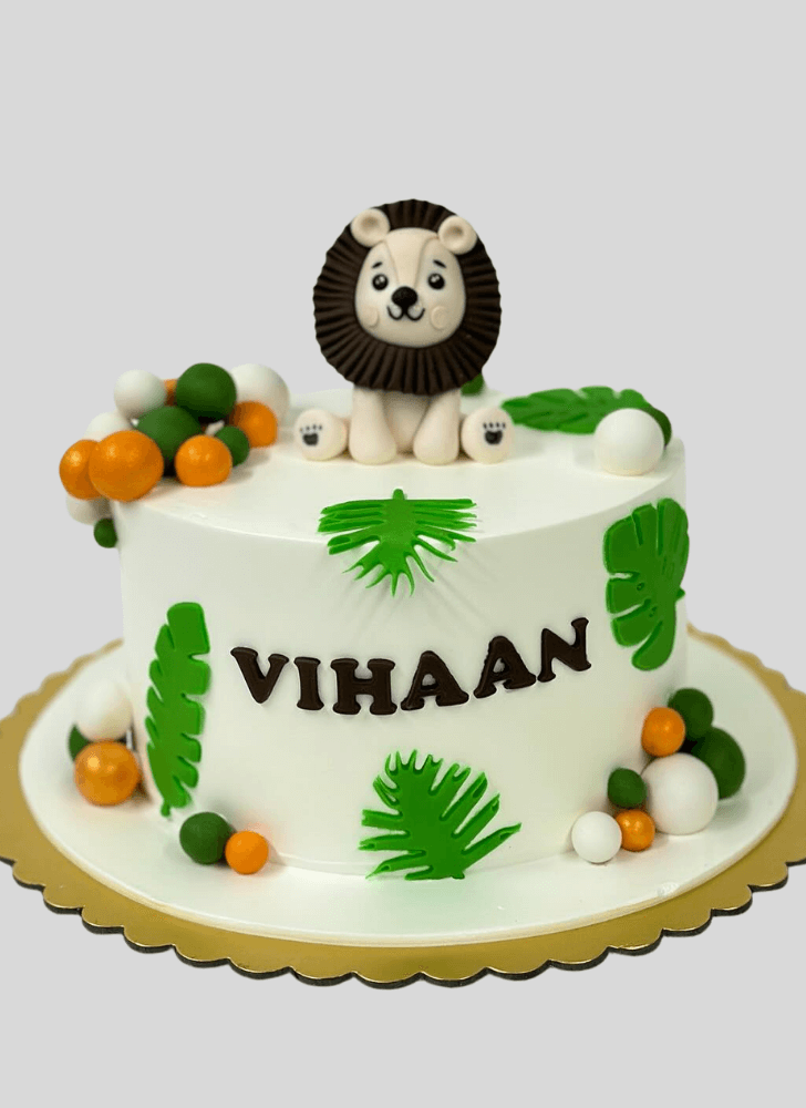 Good Looking Lion Cake