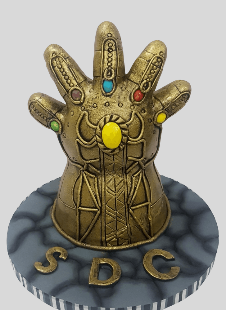 Comely Infinity Gauntlet Cake