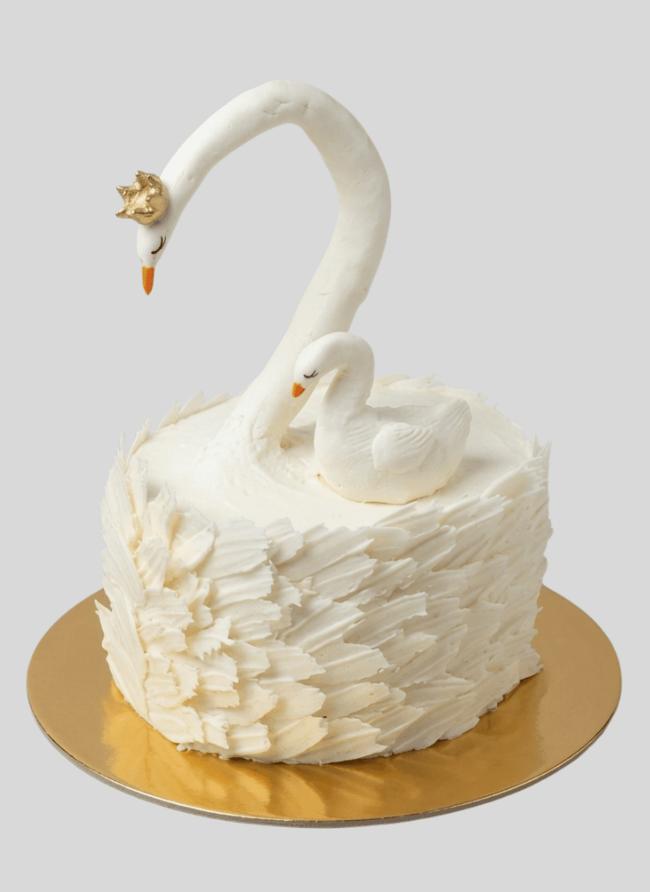 Grand Swan Cake