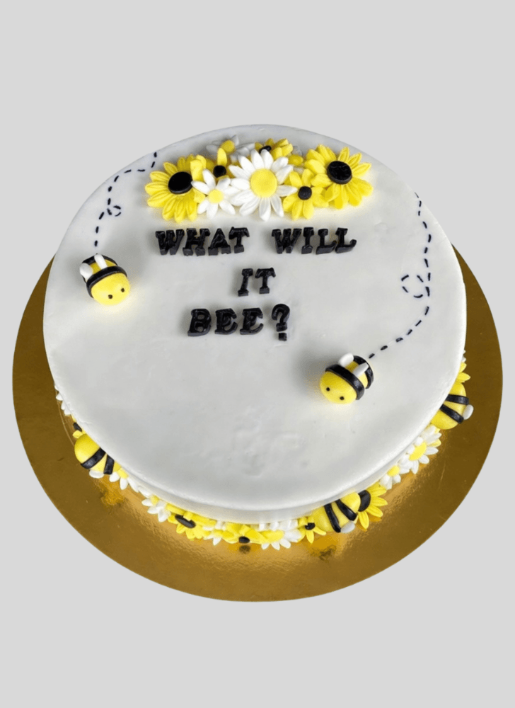 Divine Bee Cake