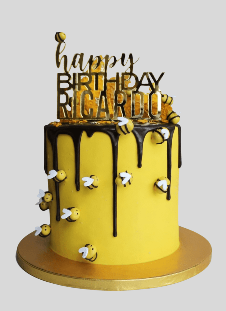 Enticing Bee Cake