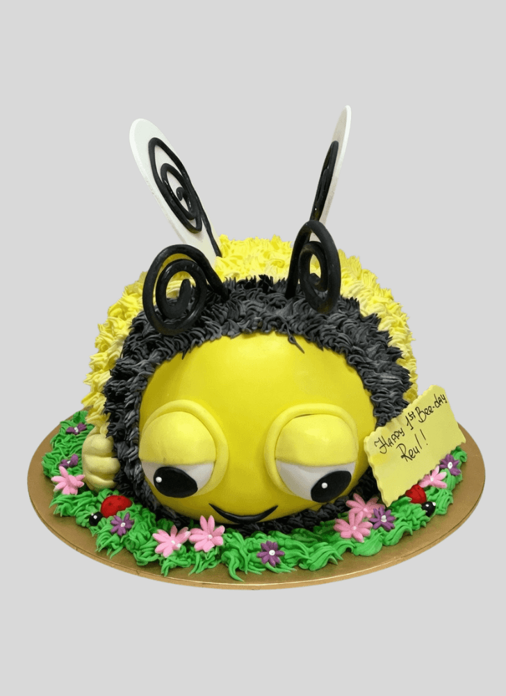 Fascinating Bee Cake