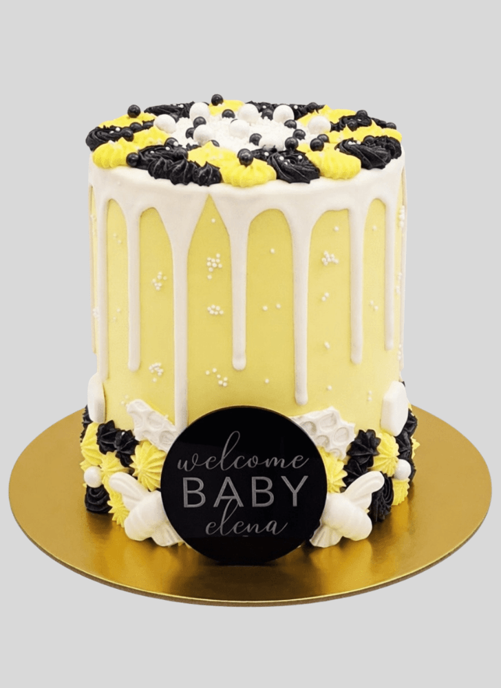 Graceful Bee Cake