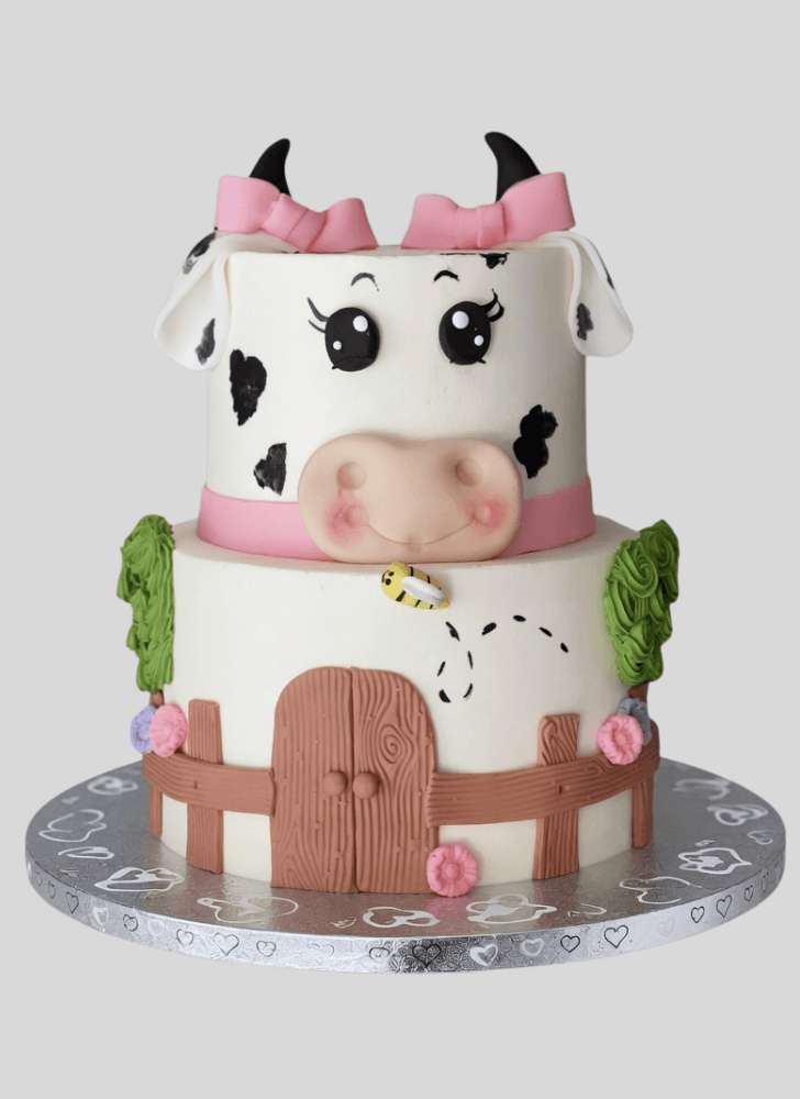 Admirable Cow Cake Design