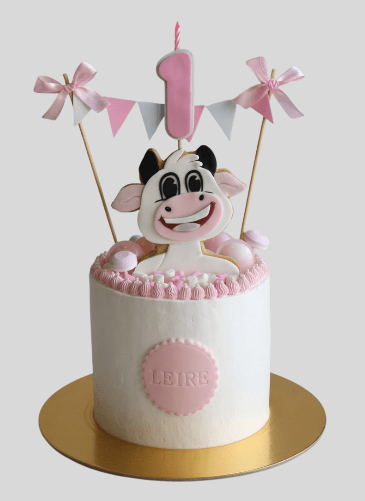 Pleasing Cow Cake