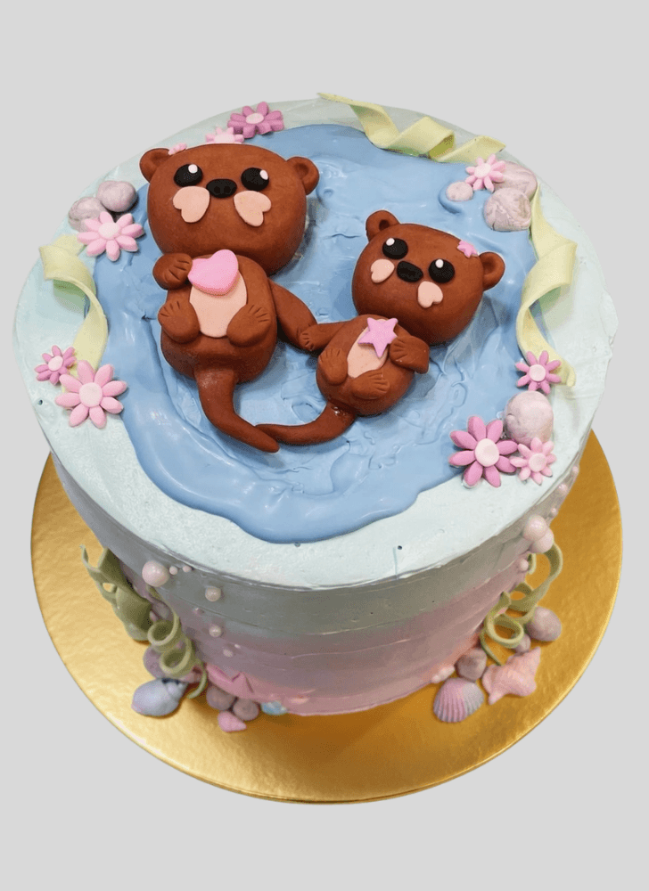 Resplendent Otter Cake