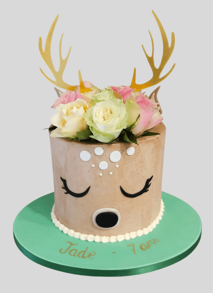 Beauteous Reindeer Cake