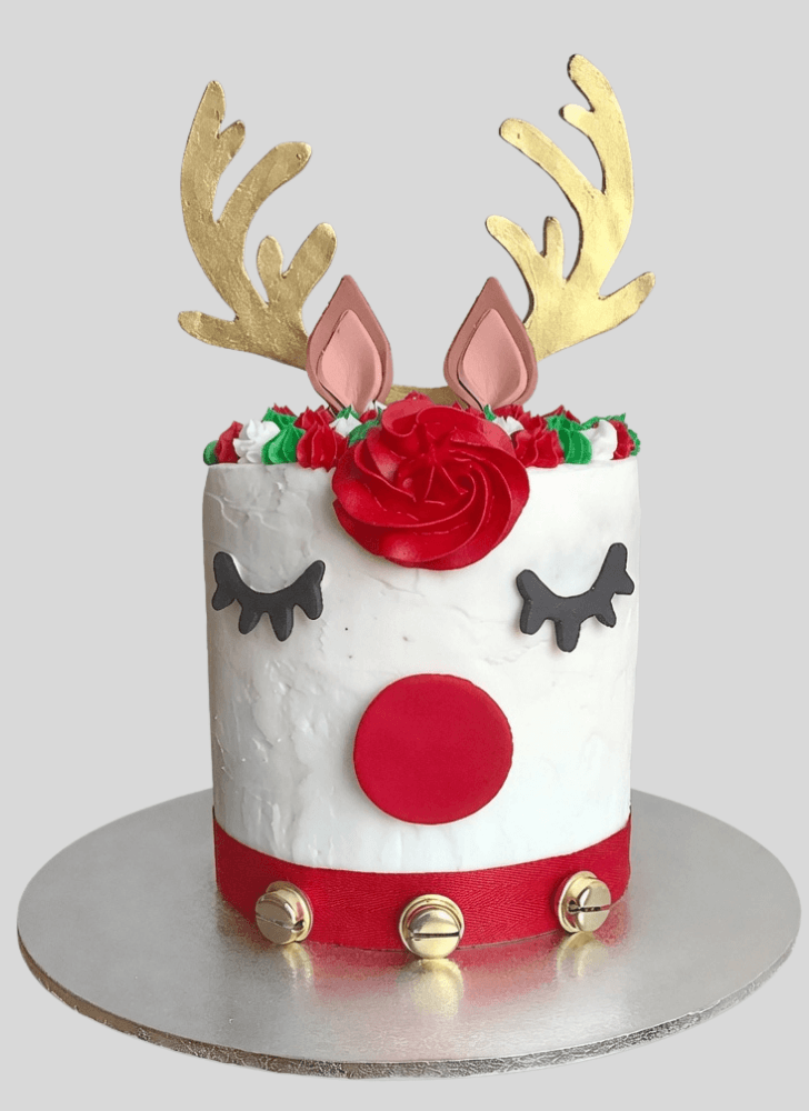 Shapely Reindeer Cake