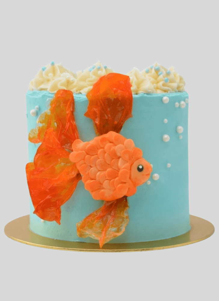 Exquisite Goldfish Cake