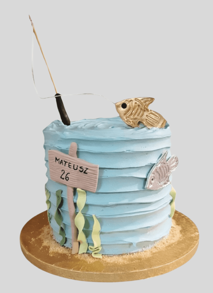 Good Looking Goldfish Cake