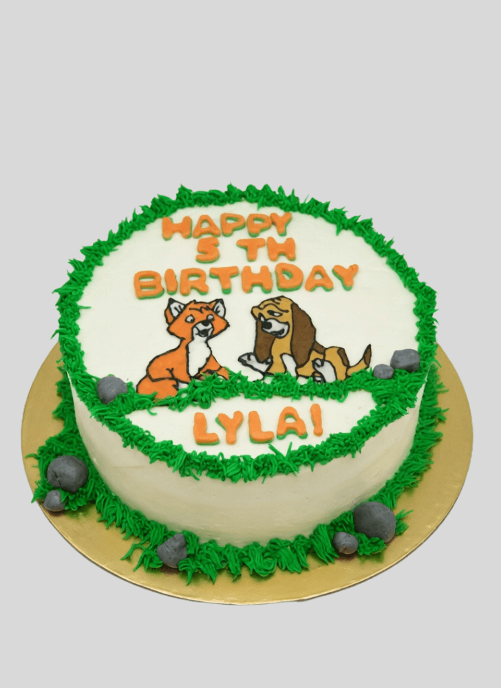 Charming The Fox and the Hound Cake