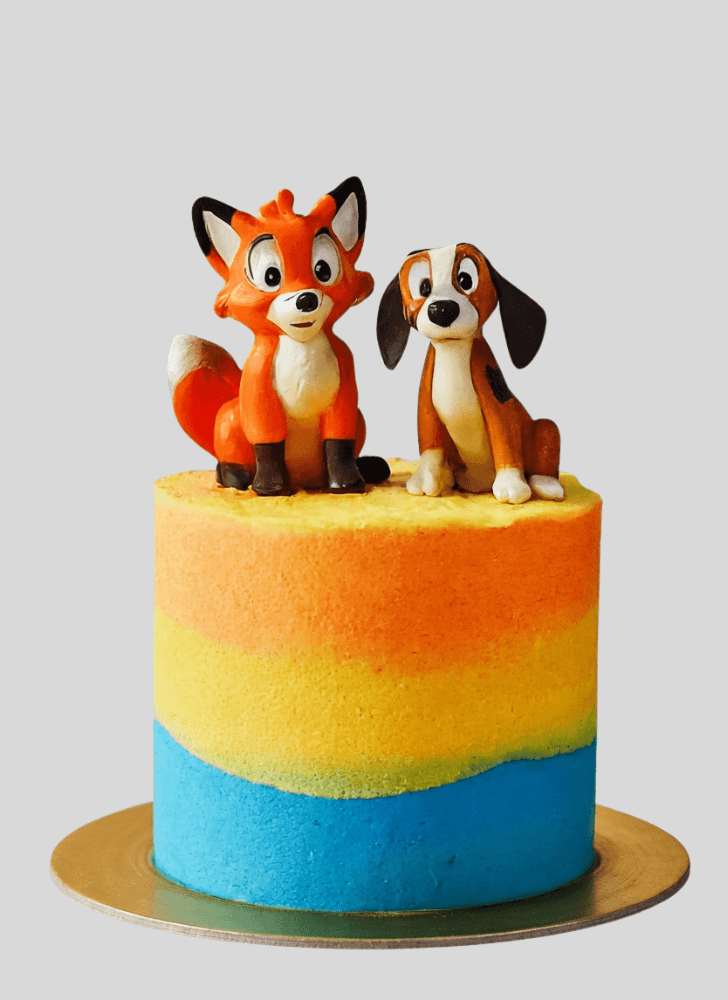 Exquisite The Fox and the Hound Cake