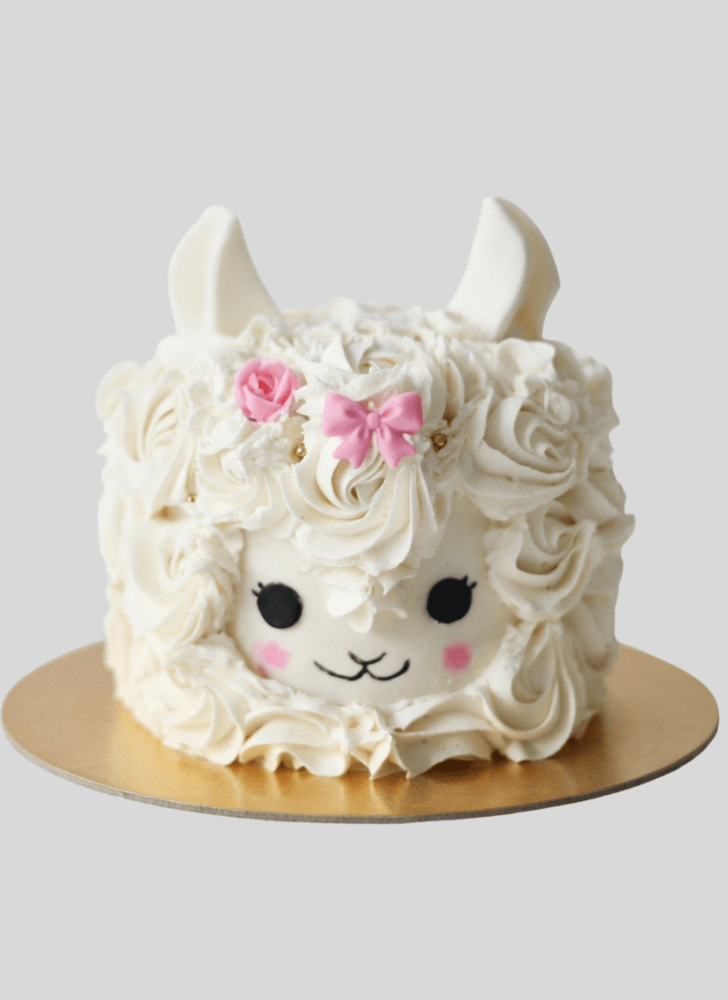 Alluring Alpaca Cake
