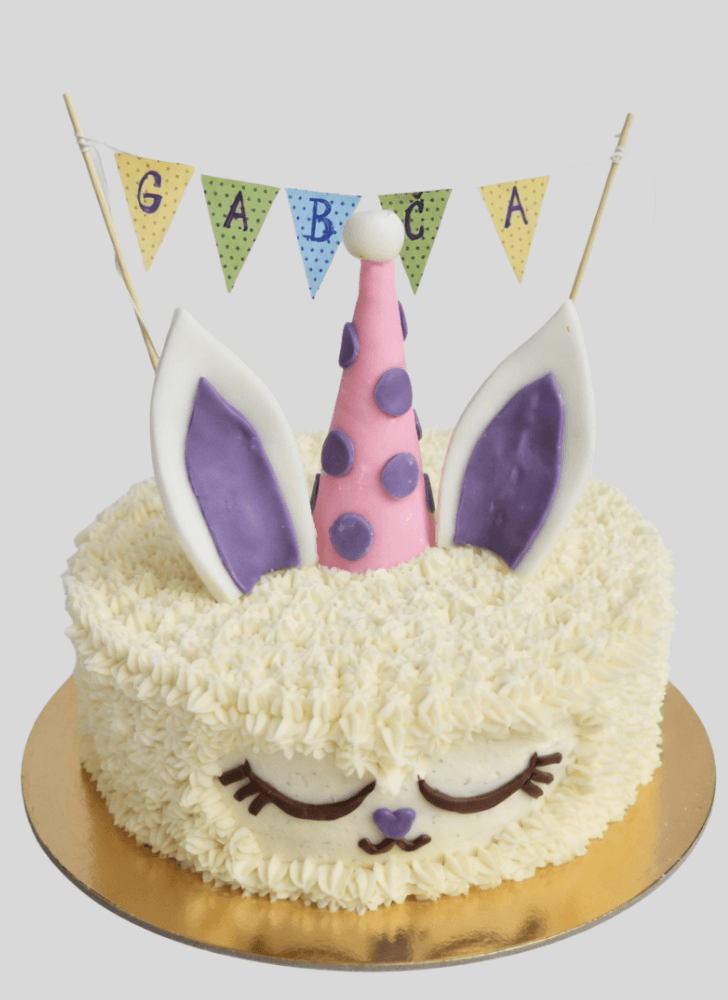 Appealing Alpaca Cake
