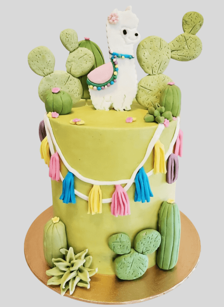 Grand Alpaca Cake