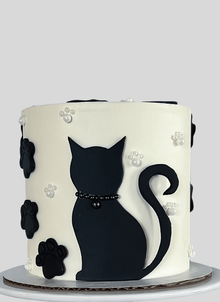 Graceful Cat Cake