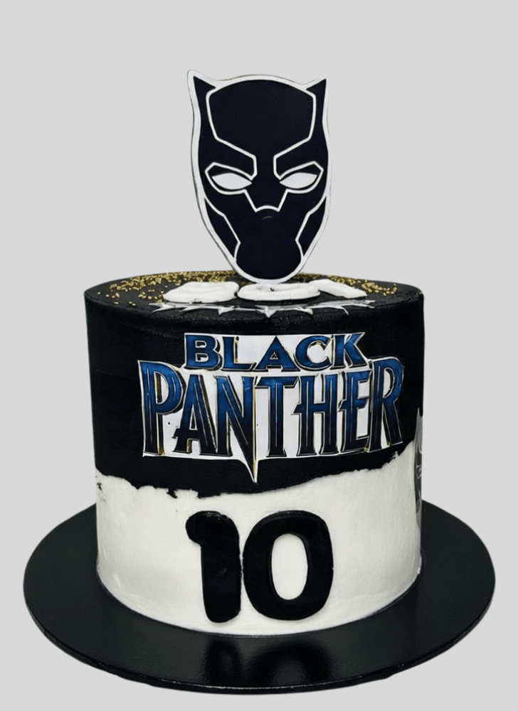 Elegant Black Panther Cake