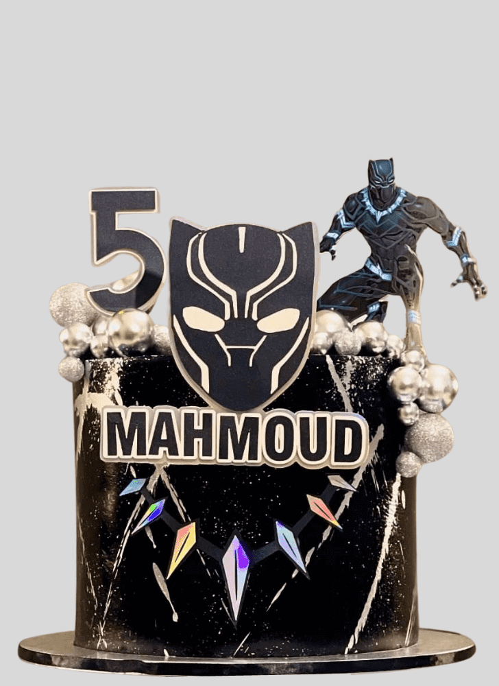 Pretty Black Panther Cake